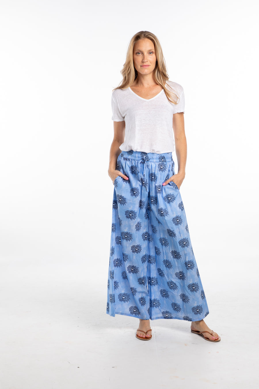 Piper Pants. White/Blue Daisy