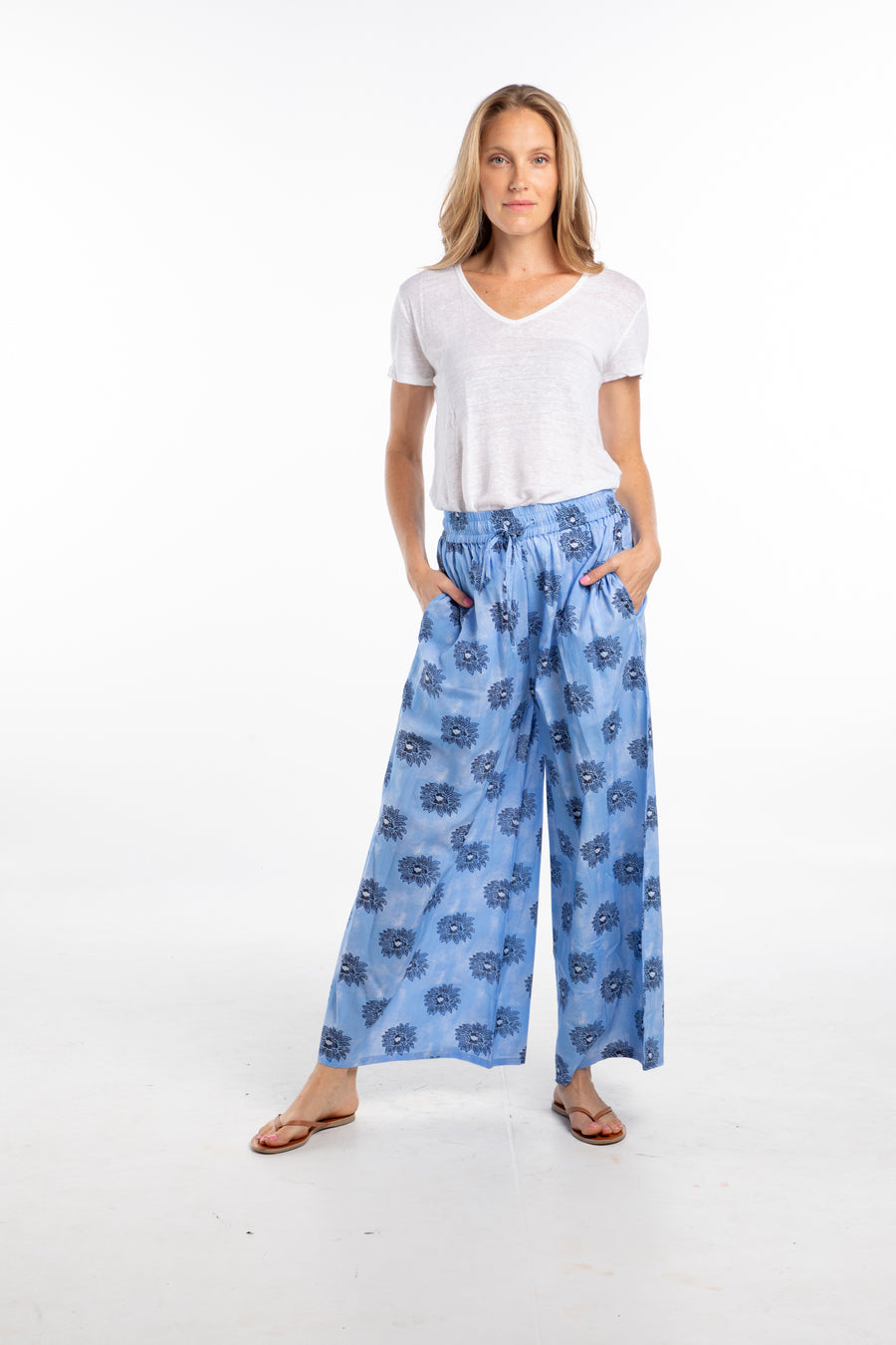 Piper Pants. White/Blue Daisy