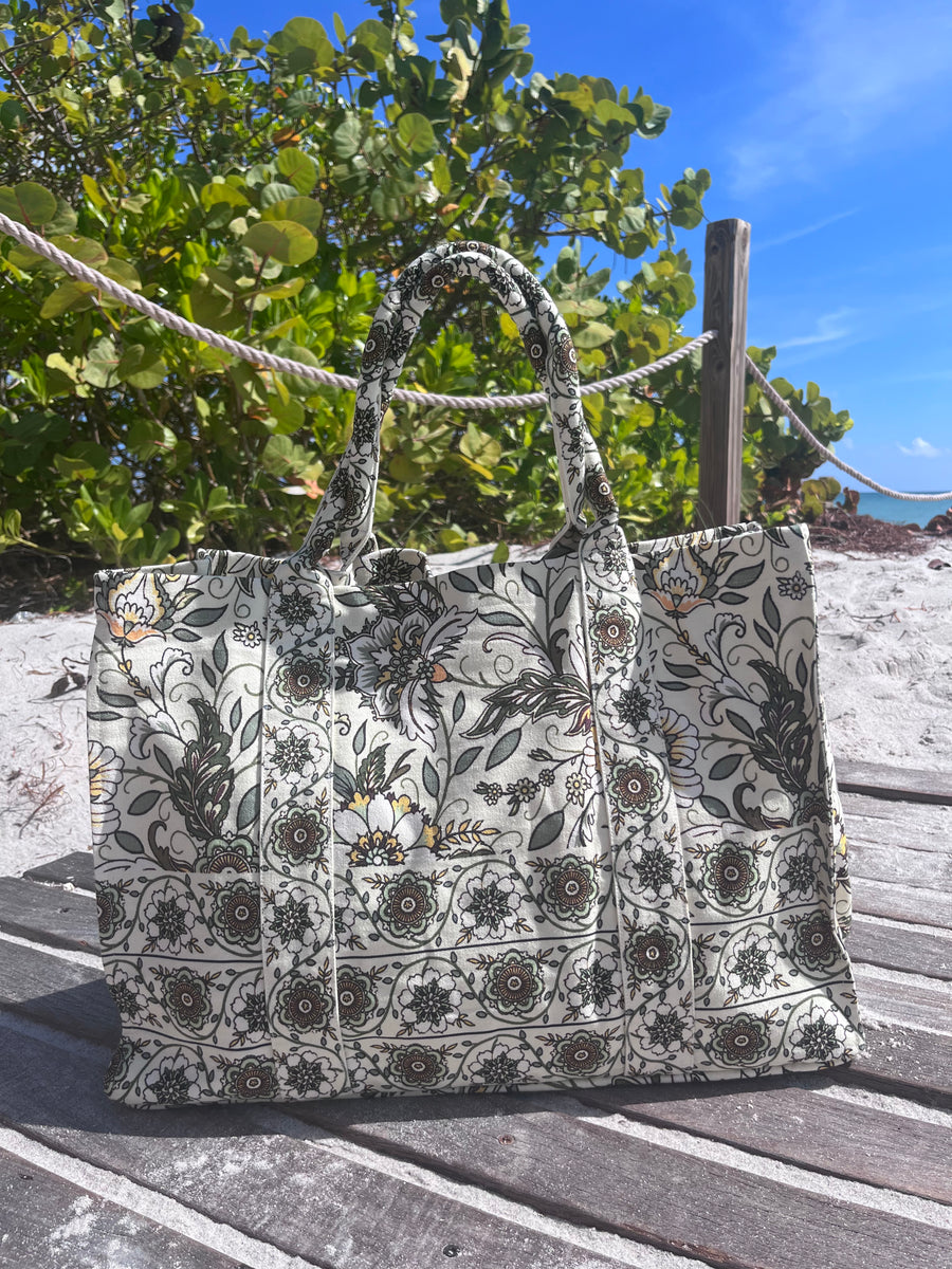 Tote. Floral Ivory