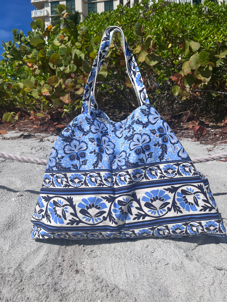 Carry All. Floral Blue