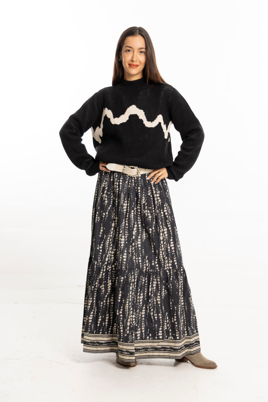 Bindu Ariana Skirt Black Pearl – cotton tiered maxi skirt with elastic waistband and signature print