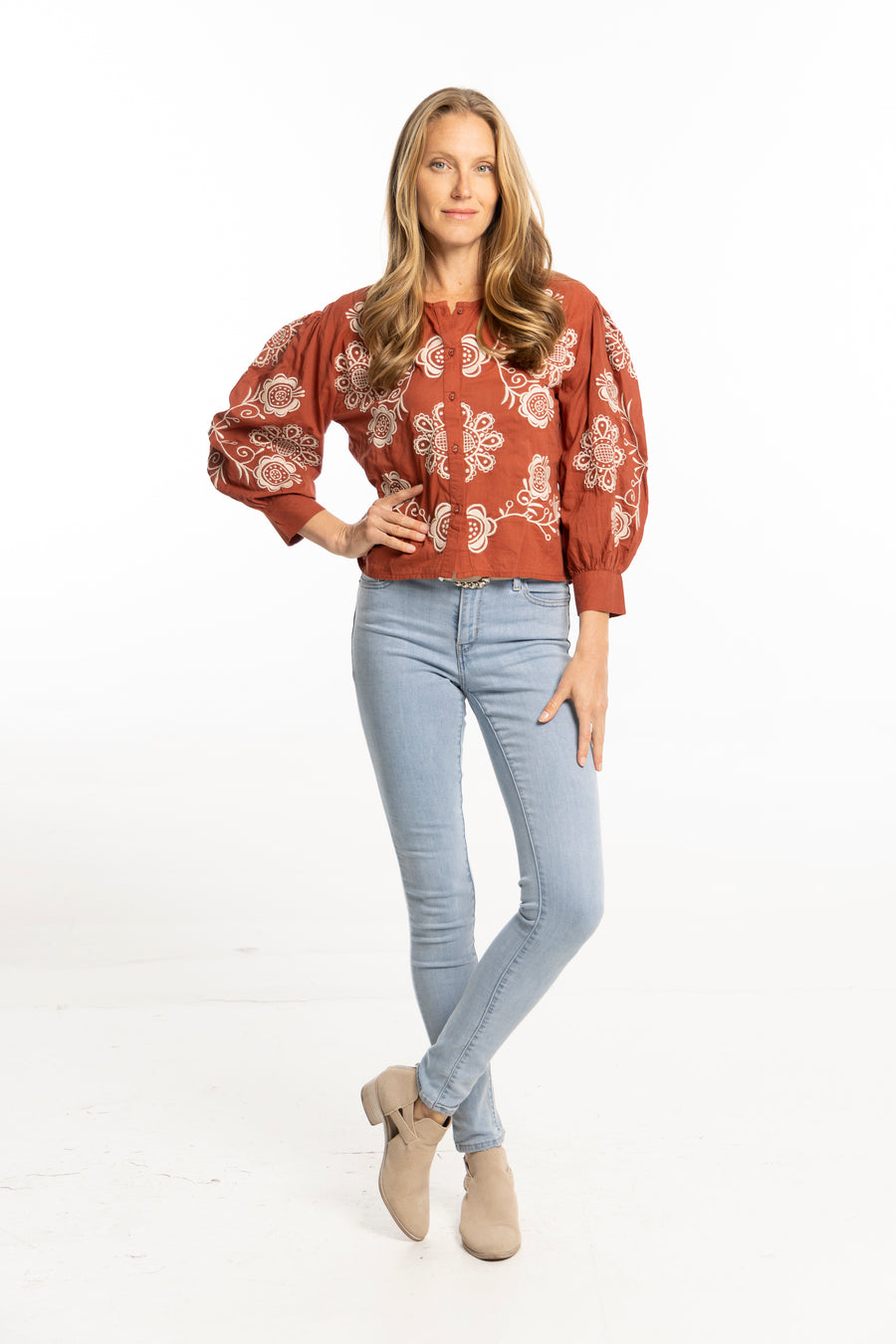 Bindu Egla Blouse Terracotta – cotton embroidered blouse with flattering silhouette for autumn layering