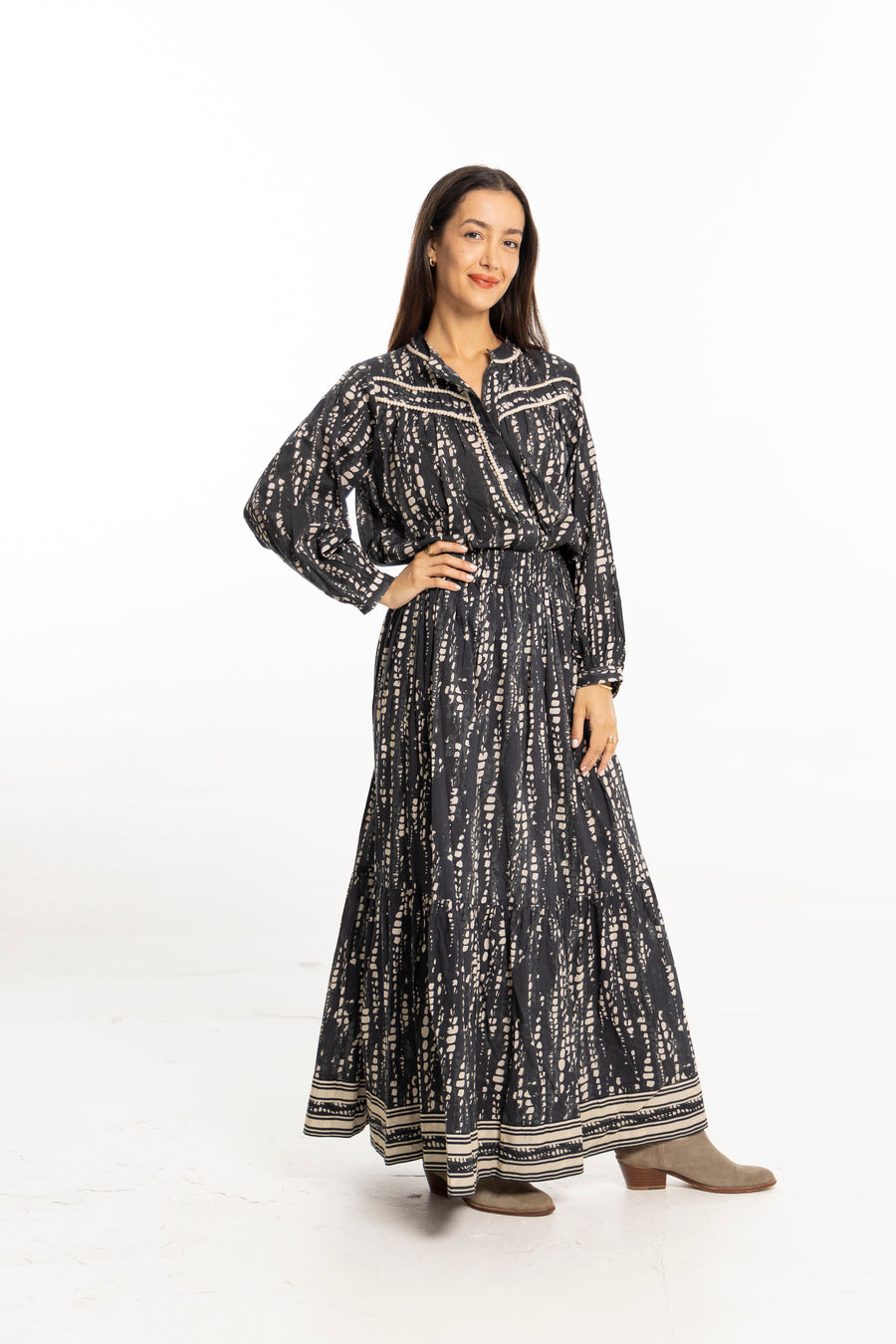 Bindu Gretel Blouse Black Pearl – cotton fall blouse with long sleeves and signature print