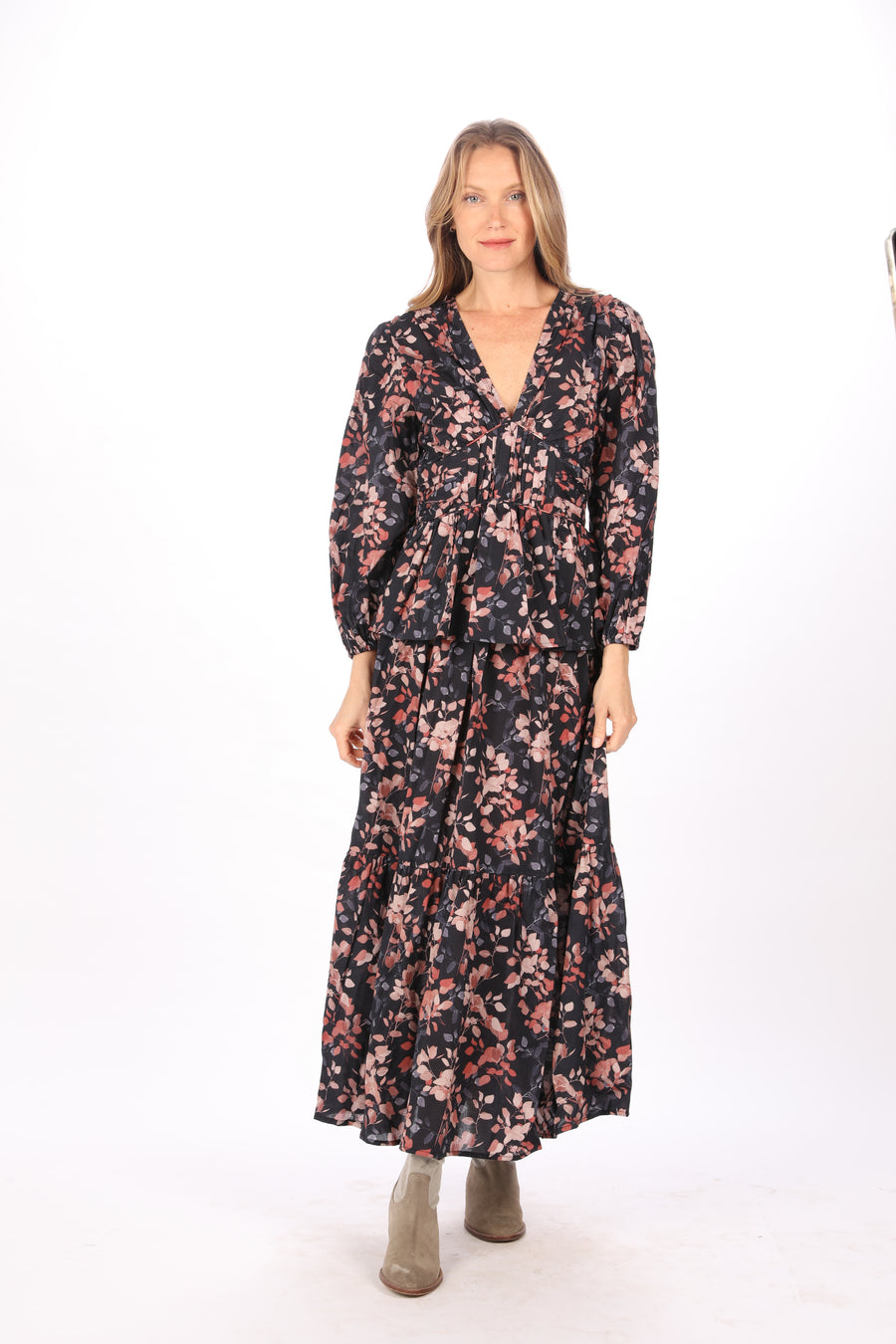 Bindu Liv Top Night Shades – cotton floral blouse with long sleeves, V-neckline, and elastic waist