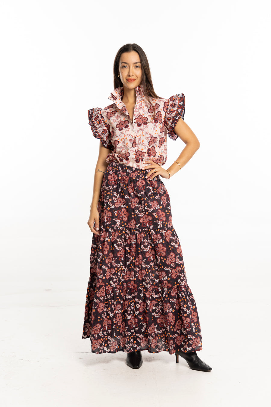 Bindu Milly Top White Floral – cotton blouse with flutter sleeves and seasonal floral motifs