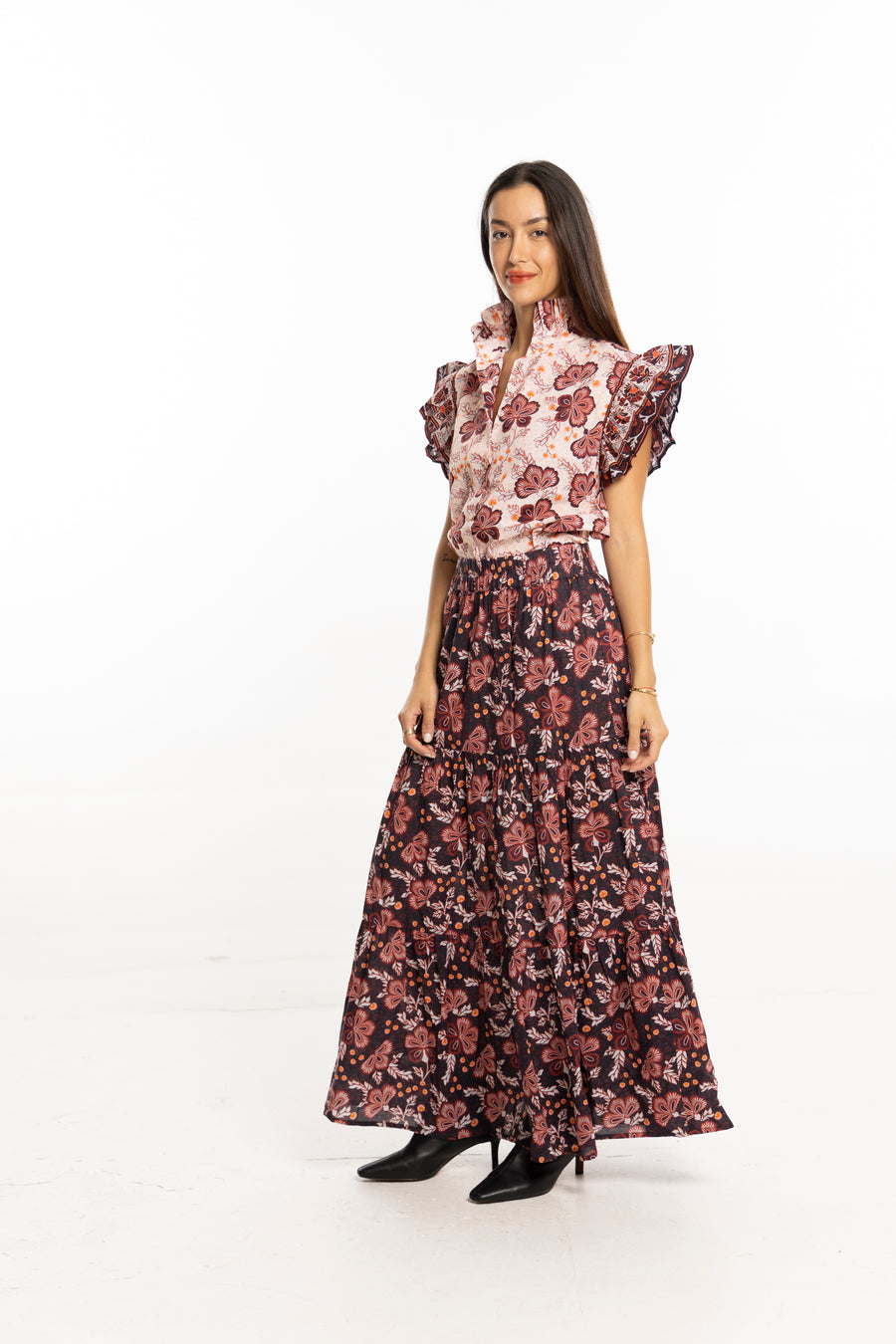 Bindu Milly Top White Floral – cotton blouse with flutter sleeves and seasonal floral motifs