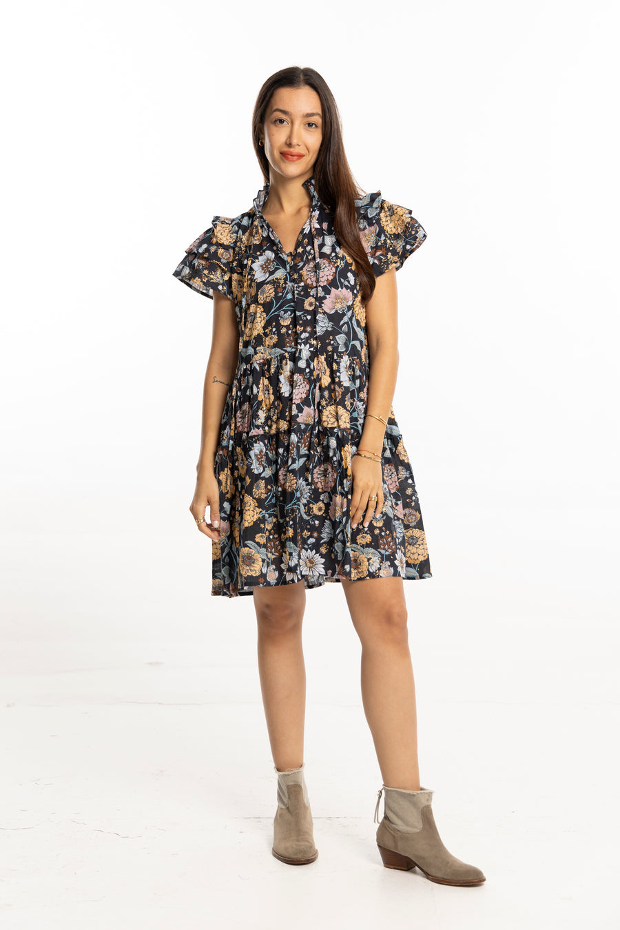 Bindu Nadia Dress Navy Gardenia – cotton tiered dress with flirty sleeves and seasonal floral print
