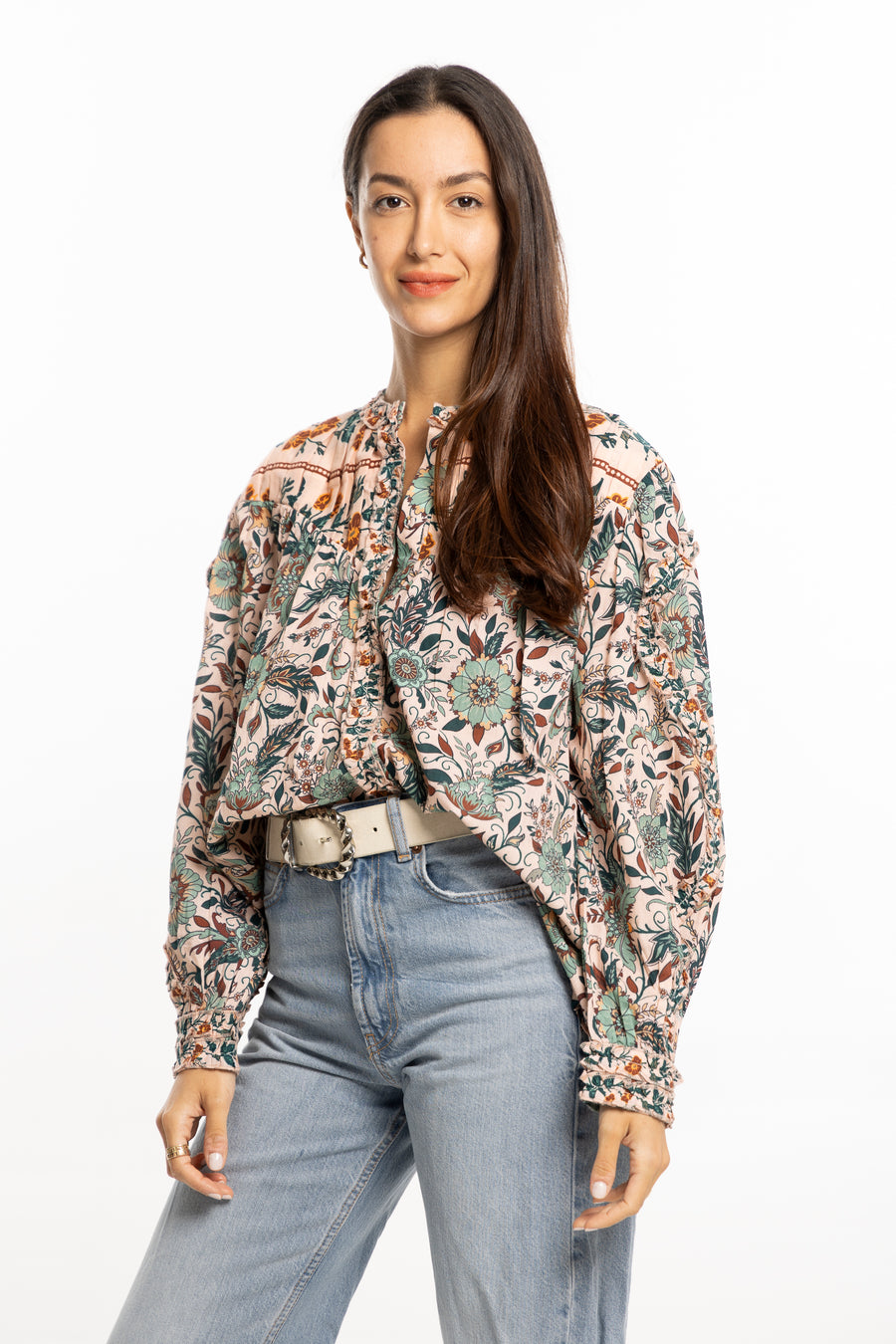Styled Mariana Blouse Crystal Print – autumn outfit with jeans or tailored pants