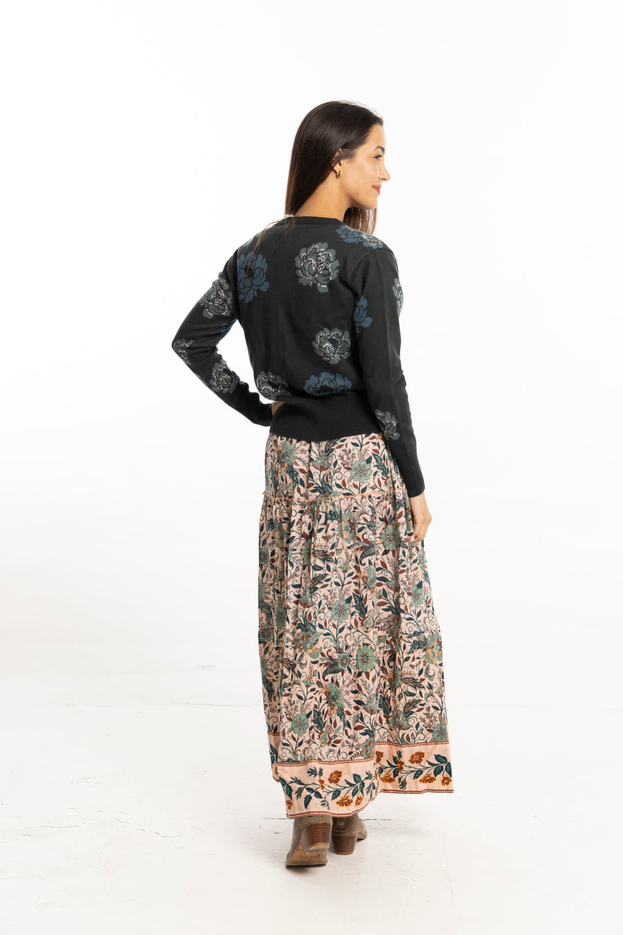 Back view Phoebe Sweater Olive – autumn floral cardigan, long sleeves, round neckline